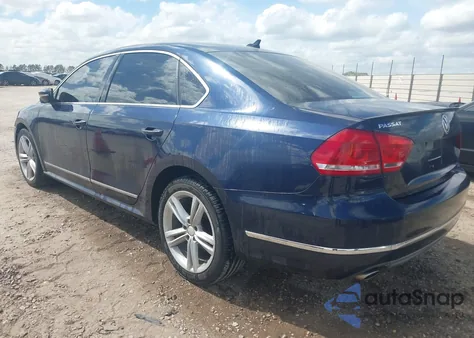 2012 Volkswagen Passat 3.6L V6 Sel Premium z USA, uszkodzony, nr VIN 1VWCM7A31CC093629